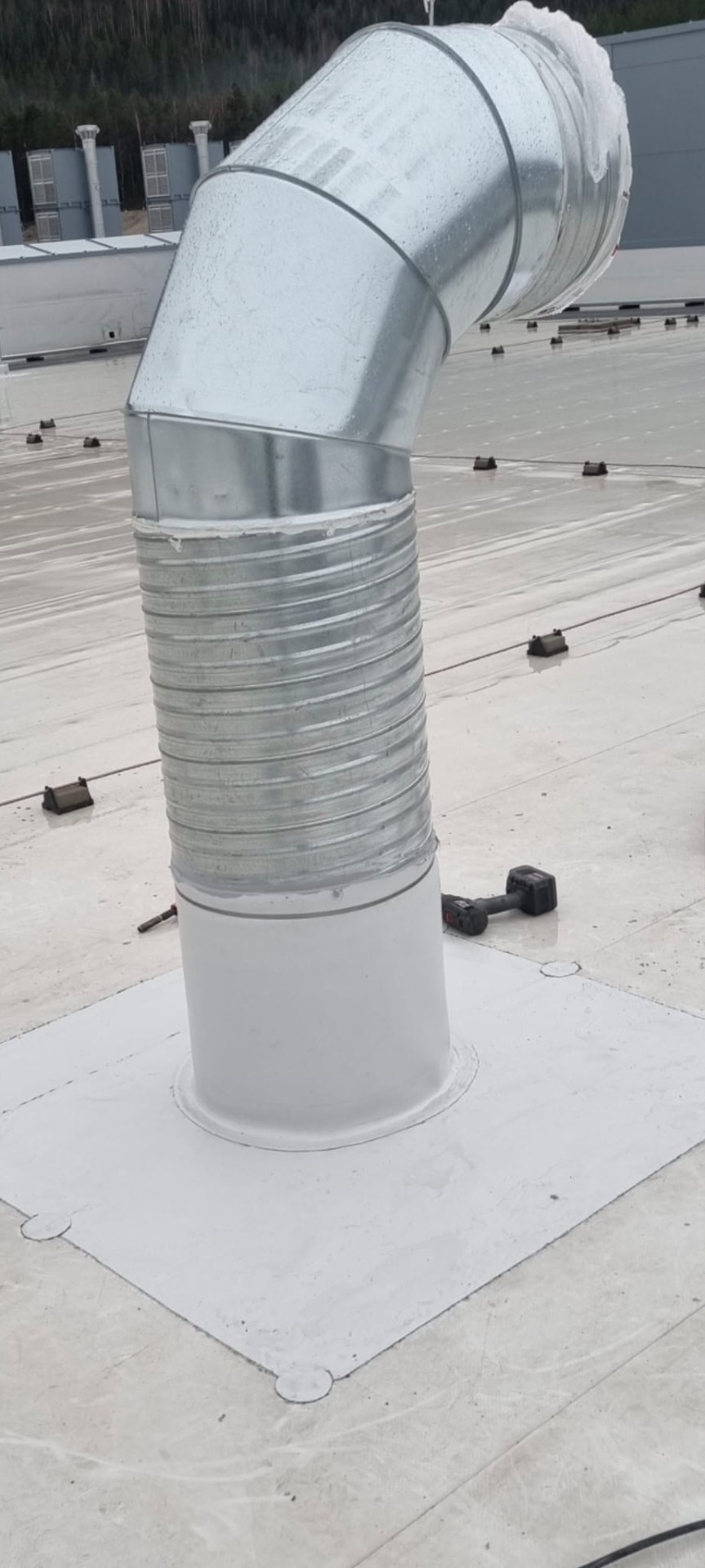 Hidroizolacijski detalj prodora ventilacijskog kanala kroz ravni krov